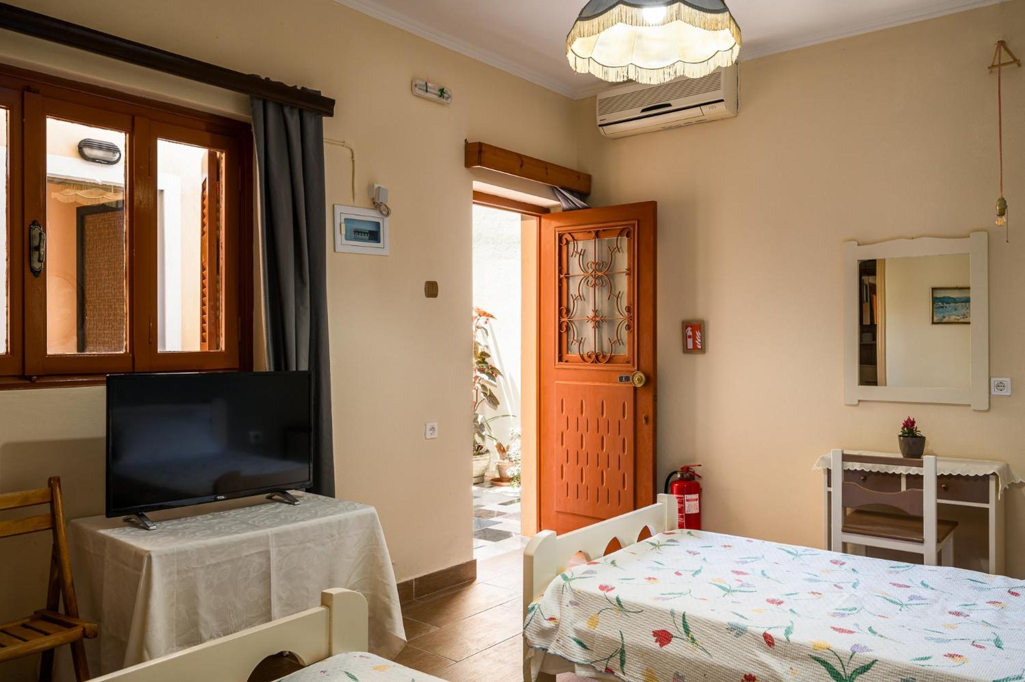 Agaloula Centrally Located Apartments, Lakka Zewnętrze zdjęcie