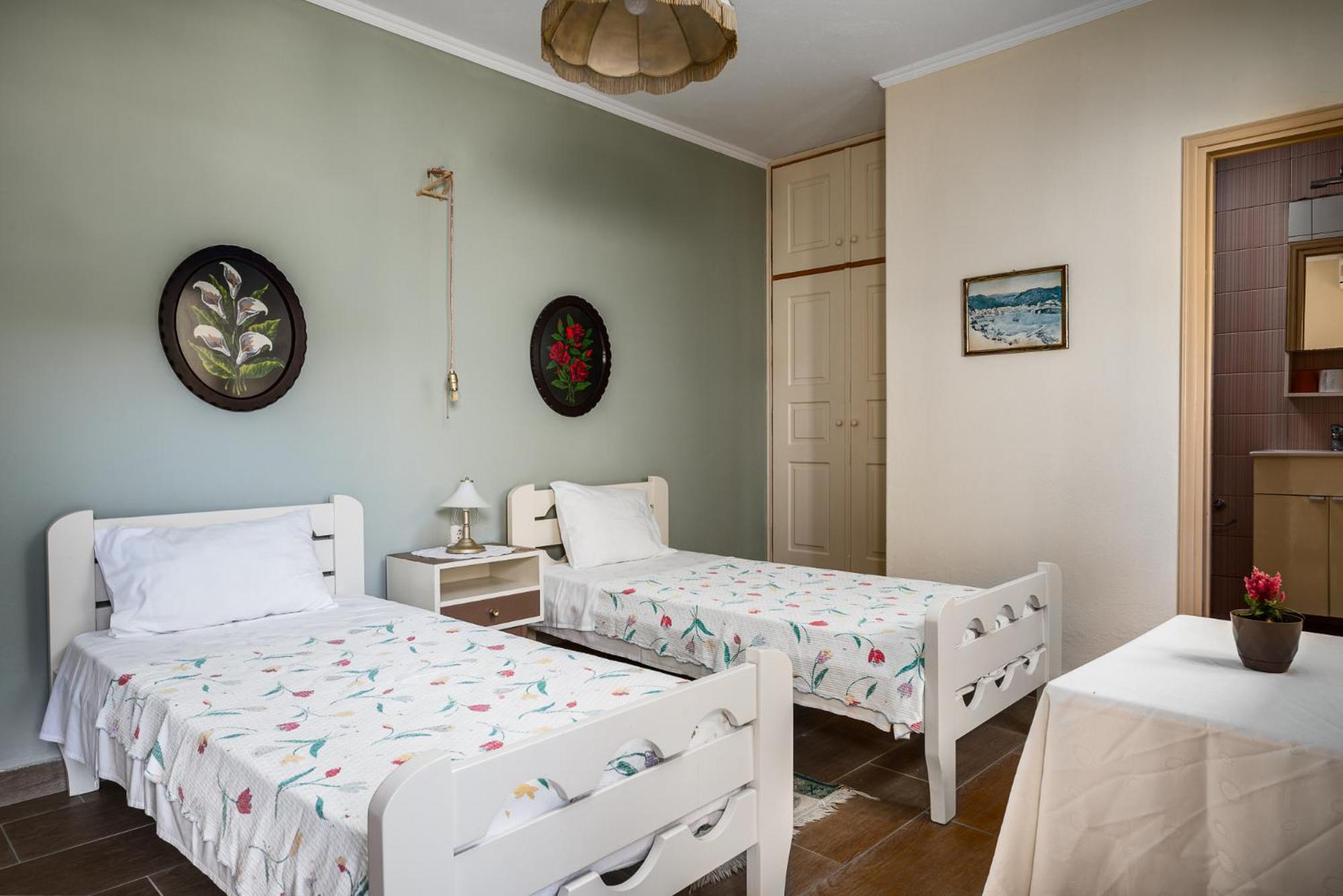 Agaloula Centrally Located Apartments, Lakka Zewnętrze zdjęcie